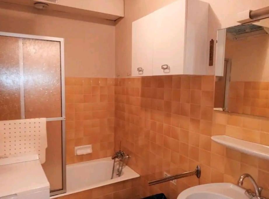 2 A 4 Pers Proximite Immediate Du Centre Apartment Chatel